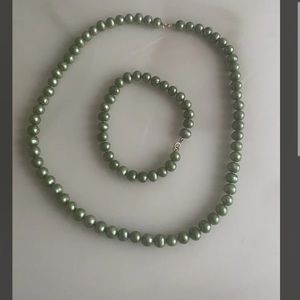 Green Pearl Necklace and Bracelet Set